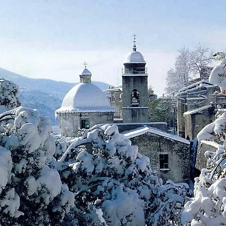 - Perla Del Gennargentu Bed & Breakfast