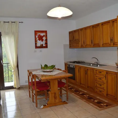 - Perla Del Gennargentu Bed & Breakfast Desulo