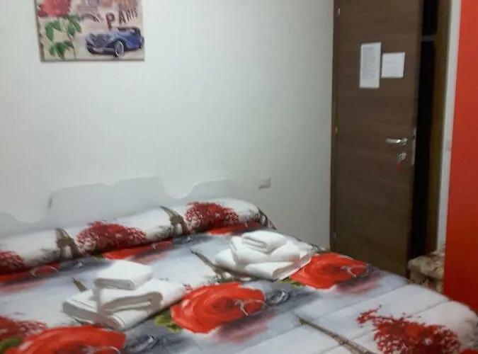 - Perla Del Gennargentu 住宿加早餐酒店 Desulo